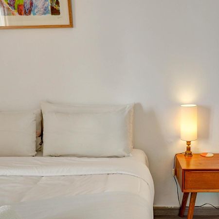 The Lilium Apartment By Hello Homes 시체스 외부 사진